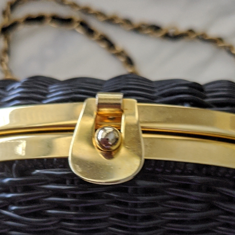 Vintage Magid Black Woven Crossbody Bag with Gold Chain - Picture 13 of 17